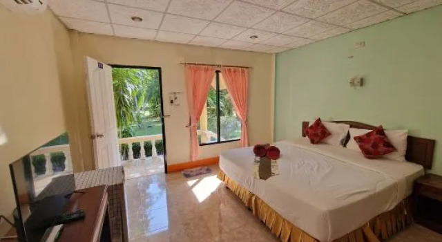 Бунгало Deluxe Rim Khao Jungle Resort Koh Lanta