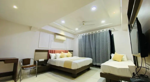 Номер Superior The Byke Express - Pishori Inn Pan India Pure Veg Hotel Chain