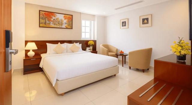 Номер Deluxe White Lotus Hotel Saigon