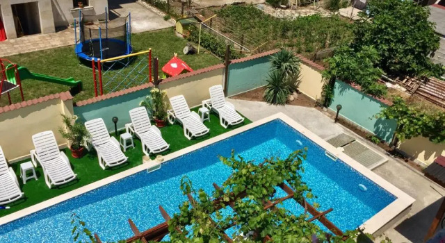 Апартаменты с 2 комнатами с видом на бассейн Paradise Chernomorets