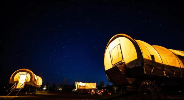 Standard huone Conestoga Ranch Glamping Resort