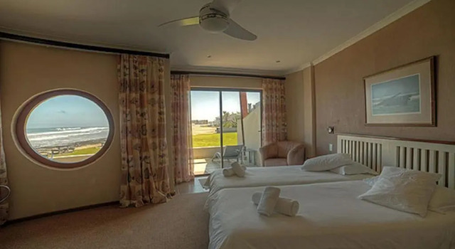Standard Twin room Beach Lodge