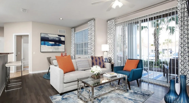 NUOVO - Near Disney Kissimmee, Book Hotel Hoteller i Four Corners med pool, Swimmingpool