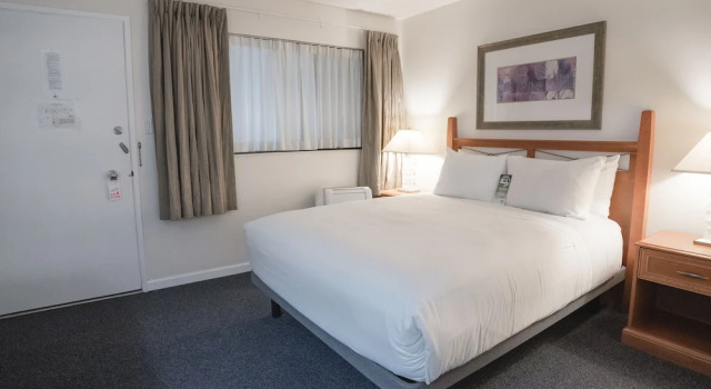 Двухместный номер Premium Robin Hood Inn and Suites