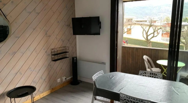 Апартаменты Appartement agréable à deux pas du plan d'eau