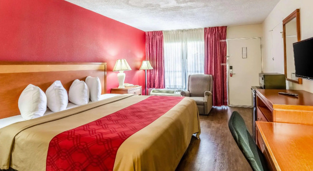 Двухместный номер Standard Econo Lodge Martinsville