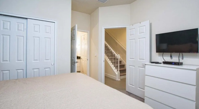 Beautiful House, Private Splash Pool, Balcony Off Master Suite, Free Wifi!!! 3 Bedroom Townhouse by RedAwning