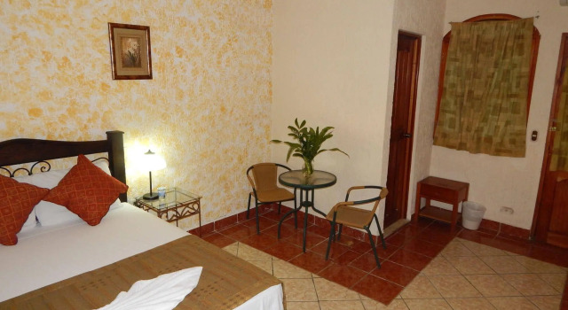 Mayaland Plaza Hotel, Rezervovat Hotel Hotely v Santa Elena se snídaní, Snídaně