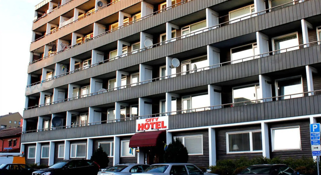 City Hotel