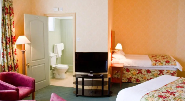 Семейный номер Standard Duke Of Cornwall Hotel
