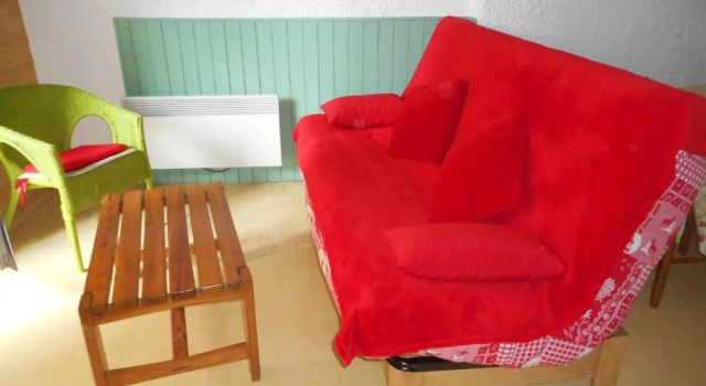 Studio avec balcon amenage a Cauterets, Rezervasyon Daire Pyrenees National Park otoparklı oteller, Otopark