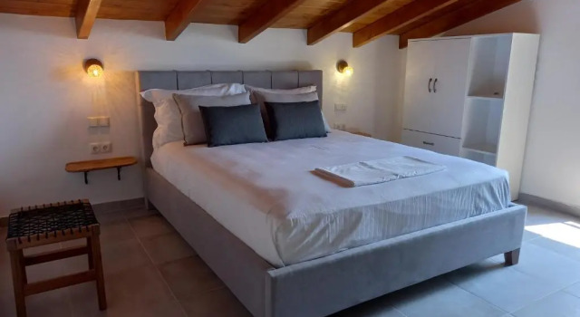 Koroni Stone House, newly built studios by the sea