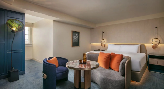 Номер Premier Отель Hotel de la Poste   French Quarter, A Renaissance Hotel