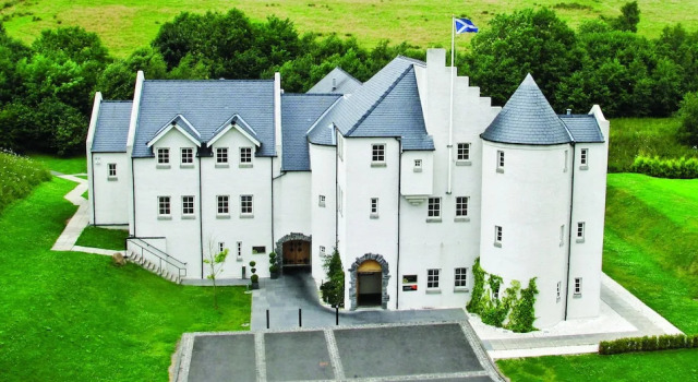 Glenskirlie House & Castle, Забронировать Отель Отели Центральной Шотландии с парковкой, Парковка