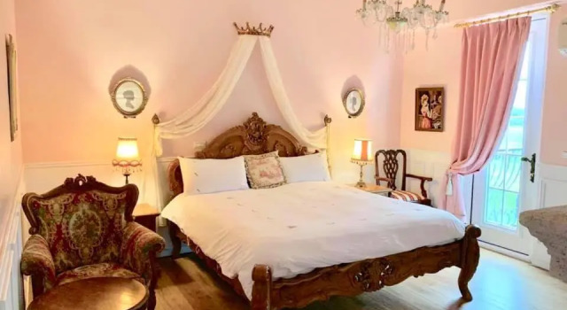 Двухместный номер Deluxe с балконом 法國小古堡-Chateau de France