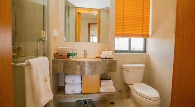 Люкс с 3 комнатами с видом на сад Sanya Fuhaitang Holiday Hotel