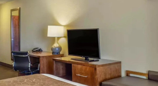 Люкс Comfort Suites Batesville