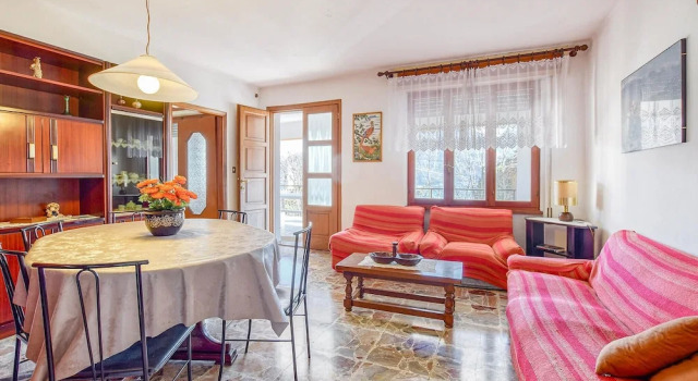 Awesome Home in Cremia With 3 Bedrooms, Book Hotel Cremia Como