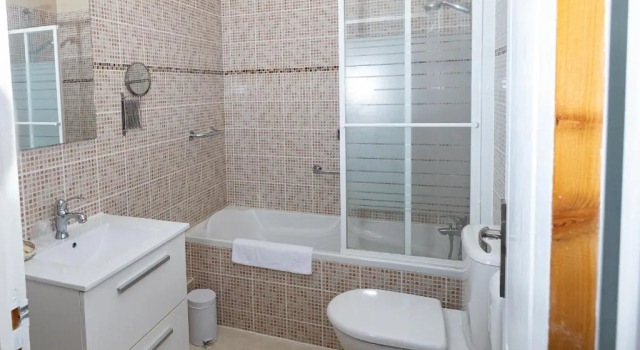 Трёхместный номер Standard Auberge Le Colombien - Hôtel et Restaurant