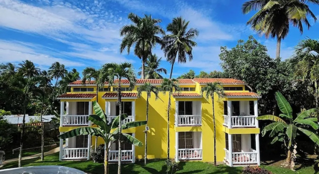 Hotel Grand Village
