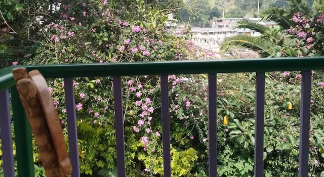 Апартаменты Café de Colores con balcon