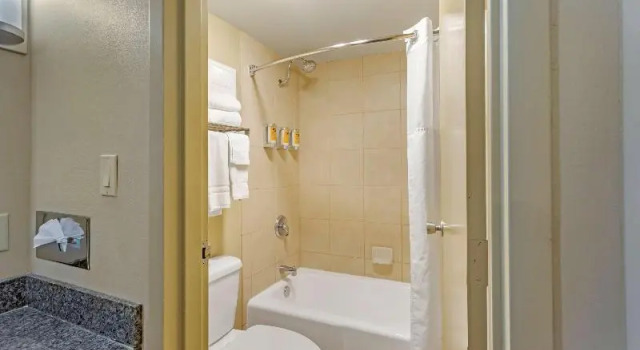 Номер Standard с балконом Best Western Plus Burley Inn & Convention Center
