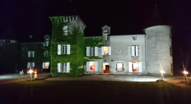 Pierre Deluen Domaine de la Grange de Quaire, Reserva ahora Bed & breakfast Chassenon Charente