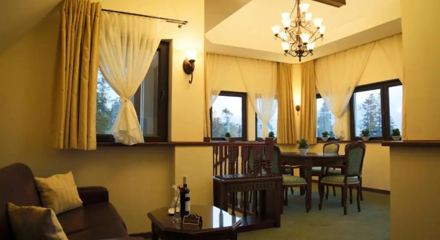 Люкс Premium Hotel Foisorul cu Flori