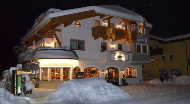 Hotel Central - das kleine Boutique Hotel am Achensee, Забронировать Отель Отели Пертизау с парковкой, рядом с Zwölferkopflift, Парковка