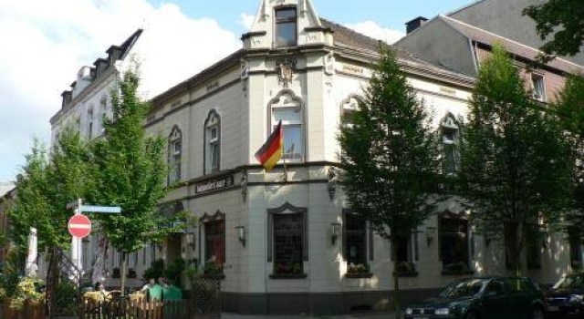 Stadt-Gut-Hotel Zum Rathaus, Забронировать Отель Оберхаузен Ruhr area, рядом с Многофункциональная крытая арена König-Pilsener-Arena