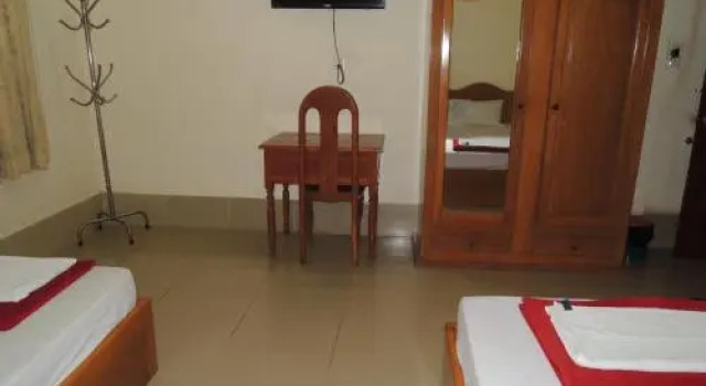 Roeung Loeung Mittapheap Restaurant & Hotel, Prenota Hotel Prey Veng Prey Veng Province