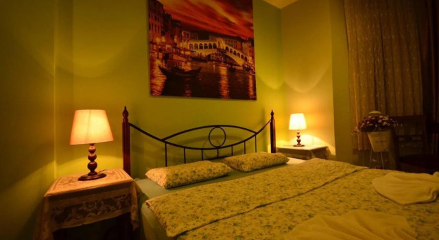 Station Hotel 34