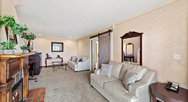 Люкс с балконом 14 West Laguna Beach