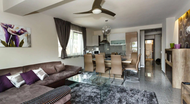 Soline Bay Seashore Residence, Varaa Hotelli Hotellit Kvarner Islands uima-altaalla, Uima-allas