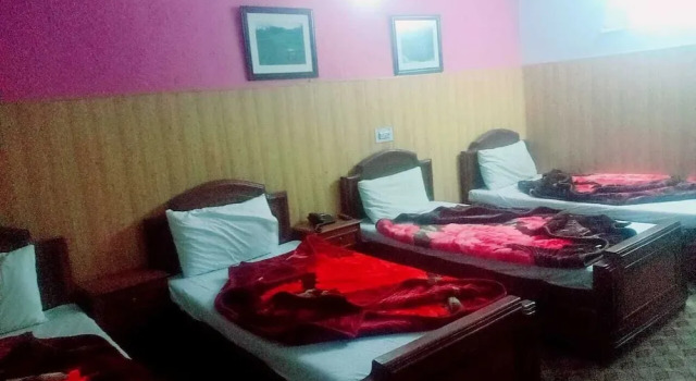 Четырёхместный номер Standard Cecil Hotel