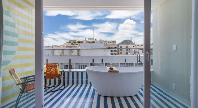 Апартаменты Sea View and Balcony With Bathtub Q2