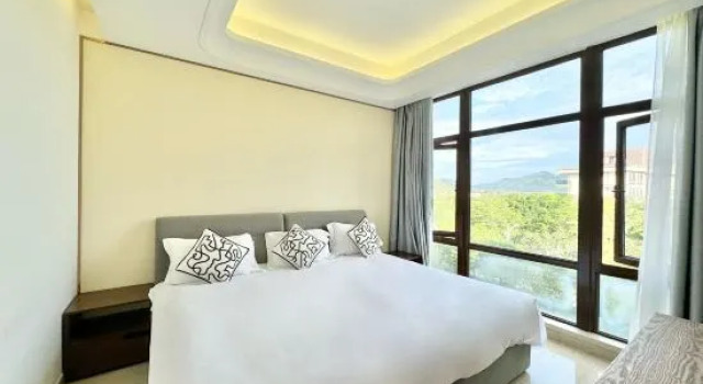 Люкс с видом на горы Annual Pool Holiday Apartment (Yalong Bay Branch)