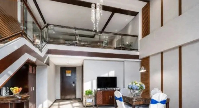 Двухместный люкс Forest City Hotel