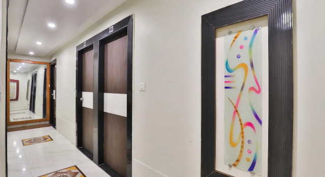 OYO 15833 Vanya Palace, Rezerwuj Hotel Hotele w Gujarat ze śniadaniem, Śniadanie