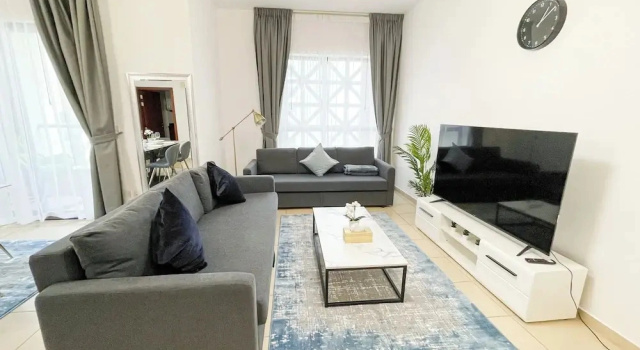 HAPPY SEASON I Shams apartment, Забронировать Апартаменты/квартира Отели Эмирата Дубая с парковкой, рядом с Торговый центр The Beach, Парковка