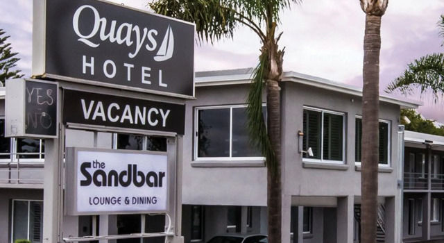 Quays Hotel, Забронировать Отель Батманс-Бей Еврободалла