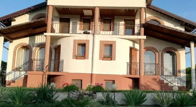 Casa Borza, Rezerwuj Hotel Hotele w Lancrăm z parkingiem, Parking