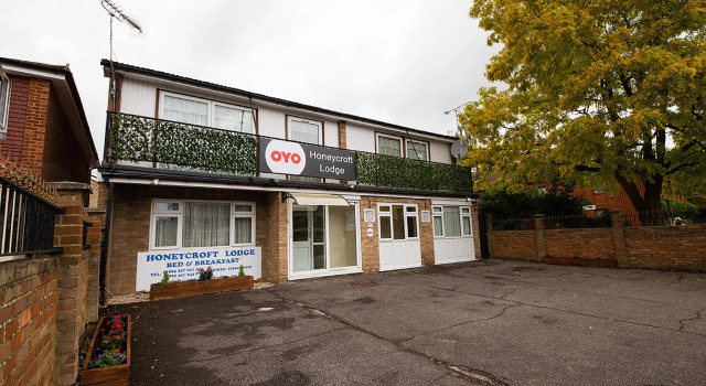 OYO Honeycroft Lodge, Uxbridge, Забронировать Отель Аксбридж Middlesex