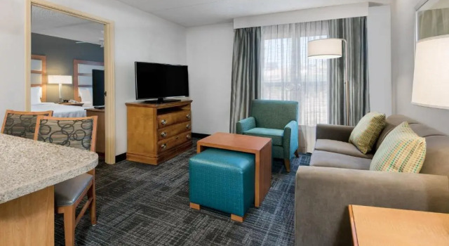 Двухместный люкс NONSMOKING c 1 комнатой Homewood Suites Phoenix-Metro Center Hotel