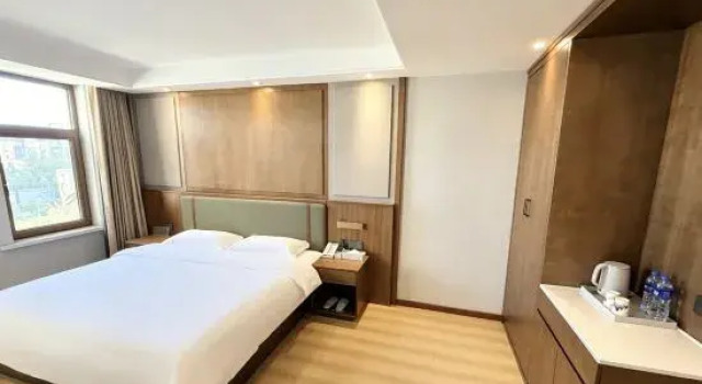 Люкс Jingya Hotel (Qiqihar South Station Hecheng Park)