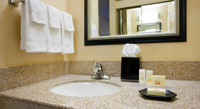 Четырёхместный номер Standard Courtyard Sacramento Airport Natomas