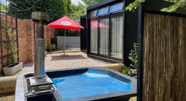 Two Prefab Living - Luxury Bungalows