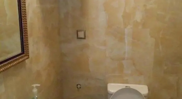 Кровать в общем номере Orient Express Guest House