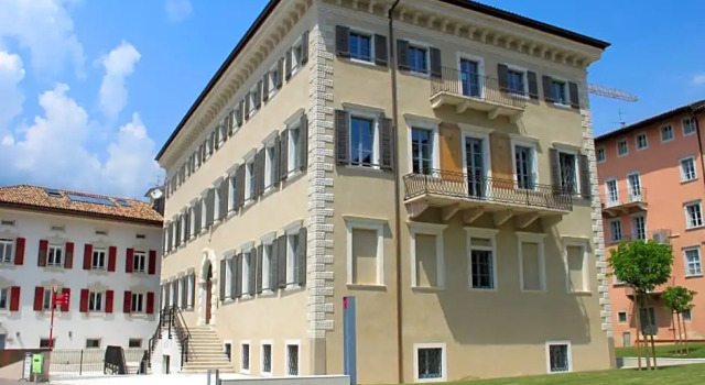Appartamento Color Rovereto, Buchen Sie Hotel Rovereto Vallagarina