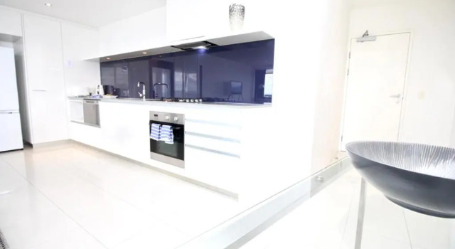 Апартаменты Superior Cavill Avenue Private Apartments